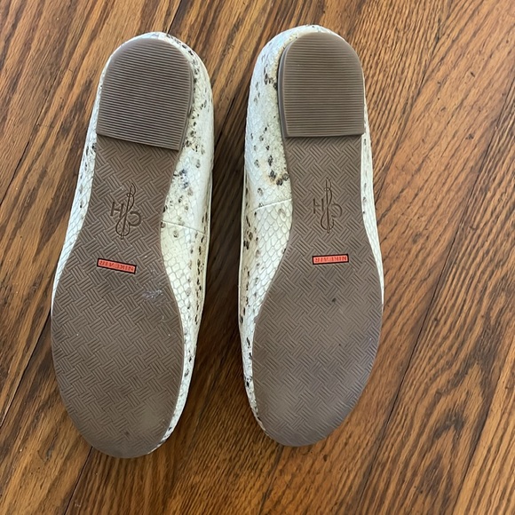 Shoes - Picture 3 of 7